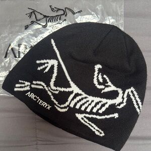Arc'teryx Black and White Graphic Beanie